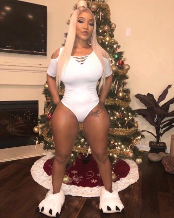 Un printemps nu, ça vous tente ? rencontre-Milf-Niort