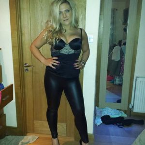 L’herboriste qui a envie de craquer Myriam - rencontre-Cougar-Mulhouse