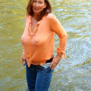 Émilie/59 ans, explorer mes fantasmes Émilie - rencontre-Libertine-Pessac