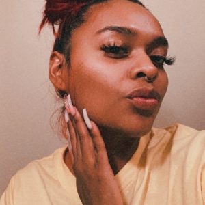 Chaleur et douceur Kemi - rencontre-Teen-Massy